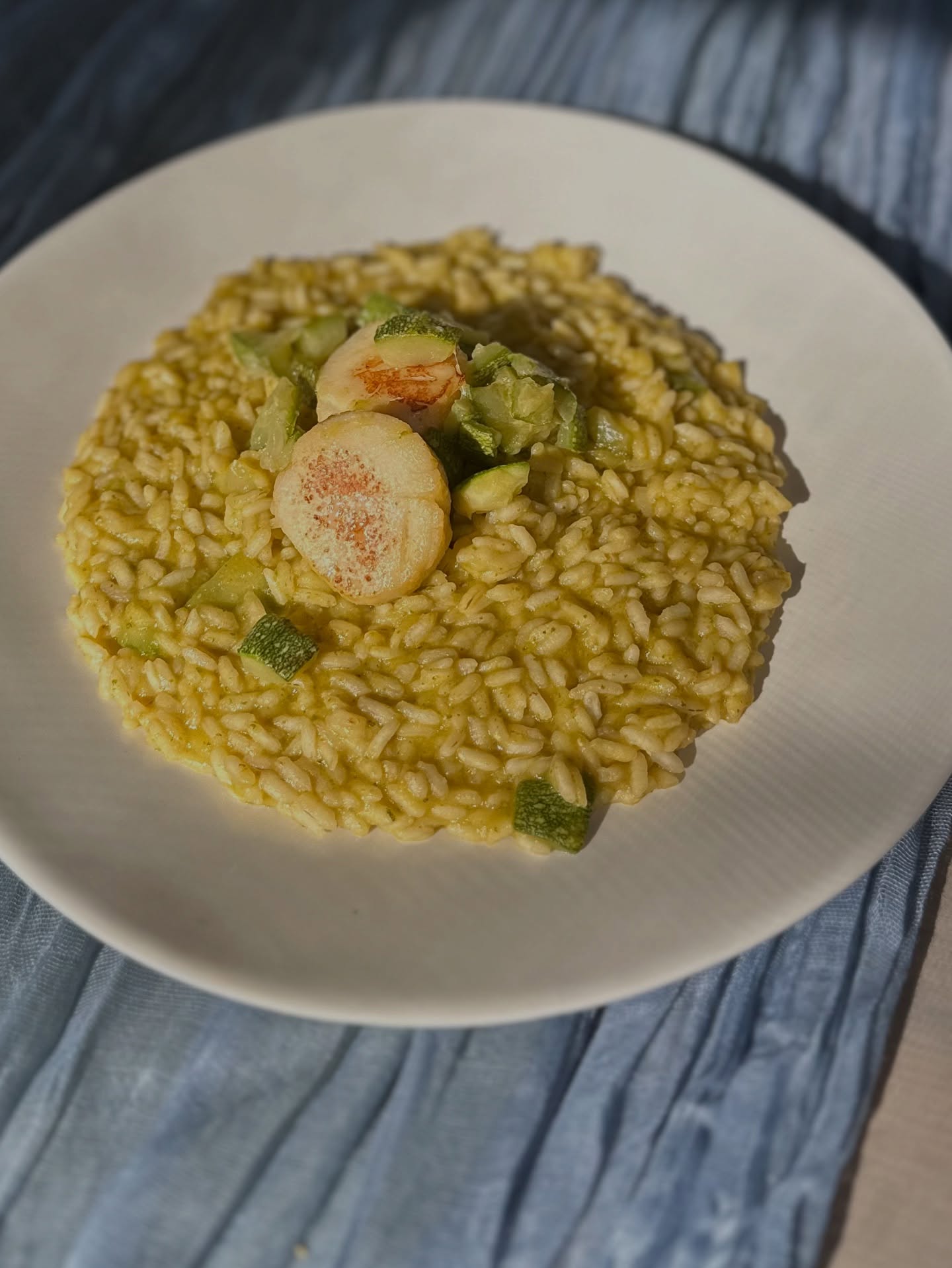 Creamy Scallop and Zucchini Risotto!
#recipe #homecookingdaily #italianfoodlover #italianrecipe #foodporn #foodexplorertribe