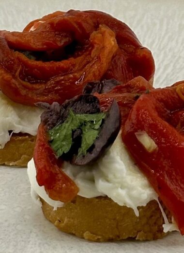 Bruschetta with rosted peppers