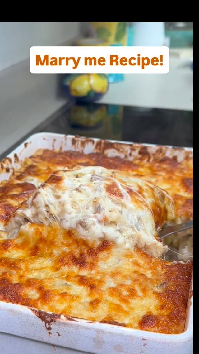 Baked Pasta Never been so tasty! 🤩soon on Rossieats🤩 #recipelovers #italianfood #foodblogger #pastalovers #recipeoftheday