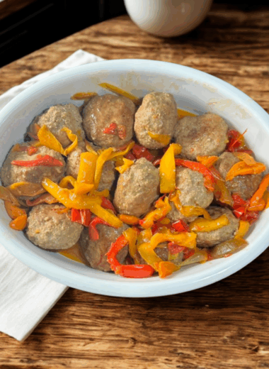 Meatballs with bell peppers